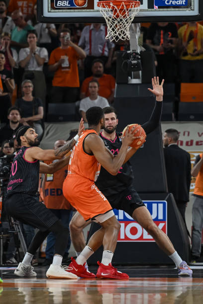 仅是门希克 仅是门希克